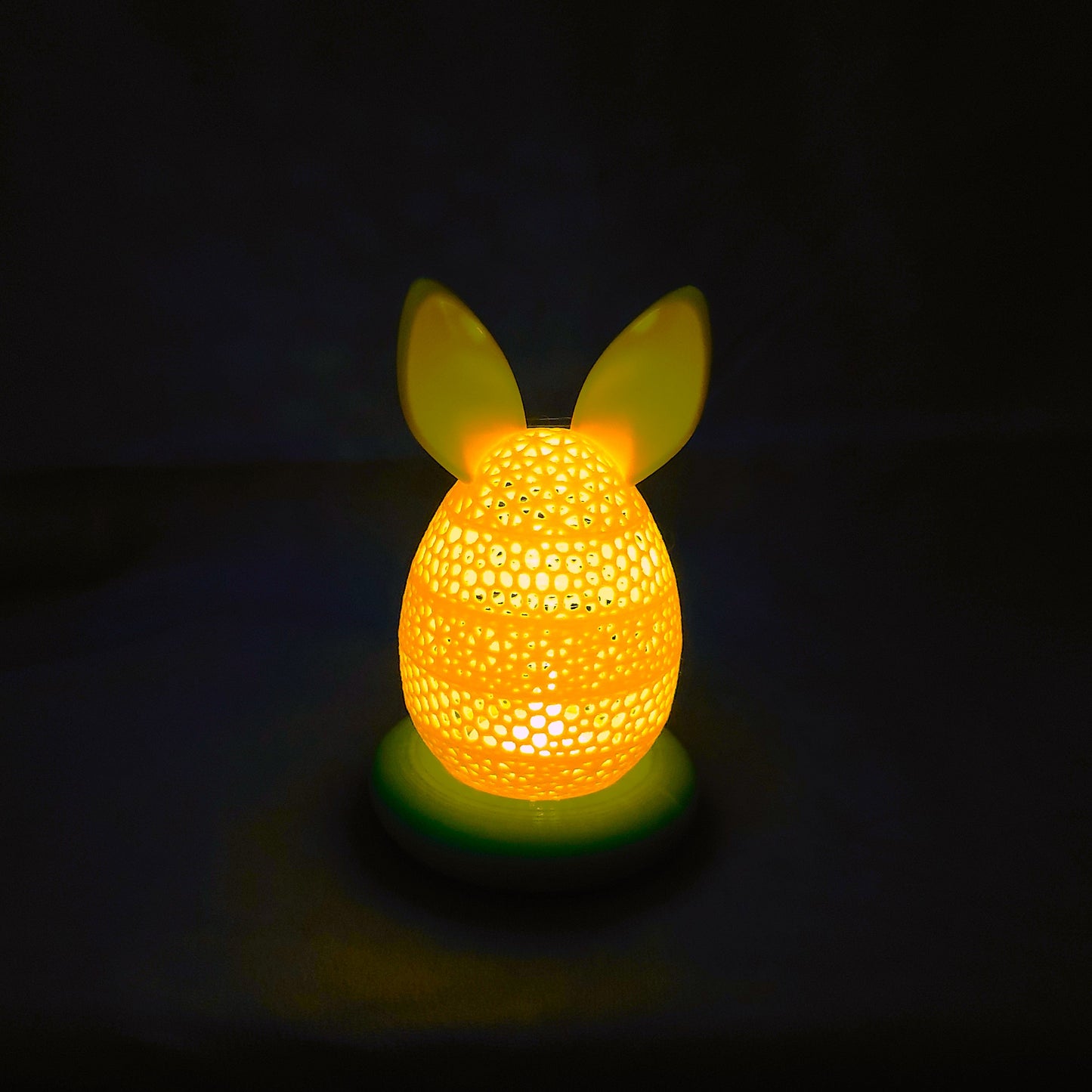 Easter egg lamp